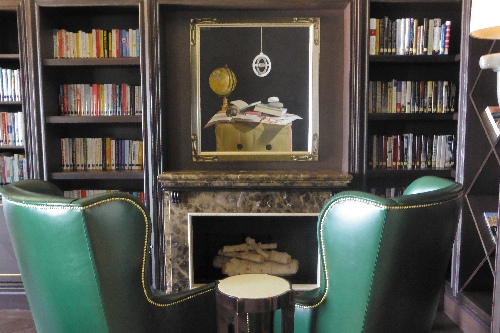 Library 圖書館 Library 圖書館